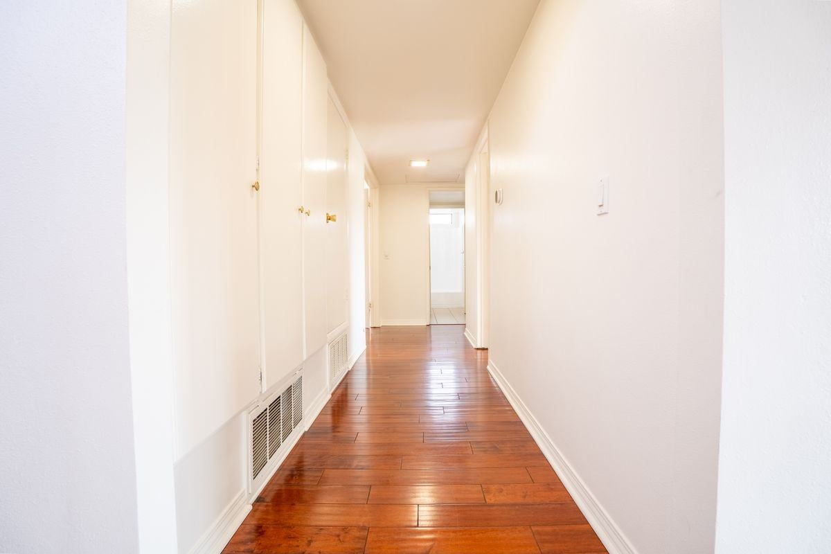 4985 Paseo Segovia - Photo 6 of 36