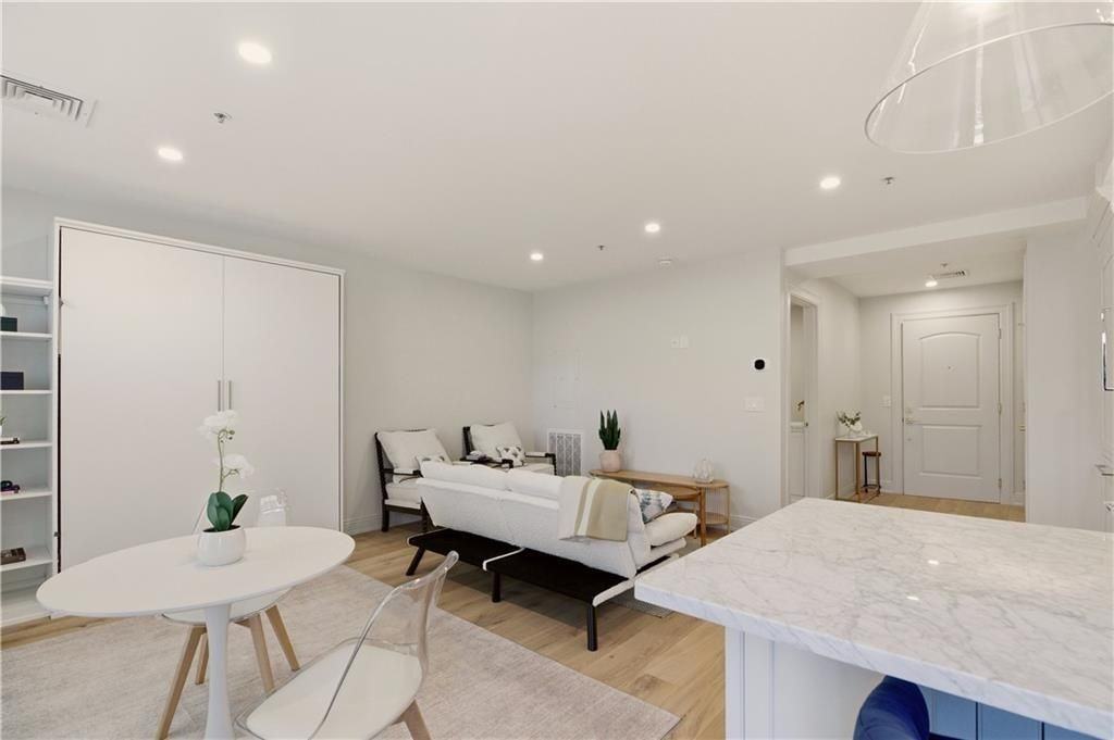 10 Brown And Howard Wharf ##105 - Photo 4 of 17