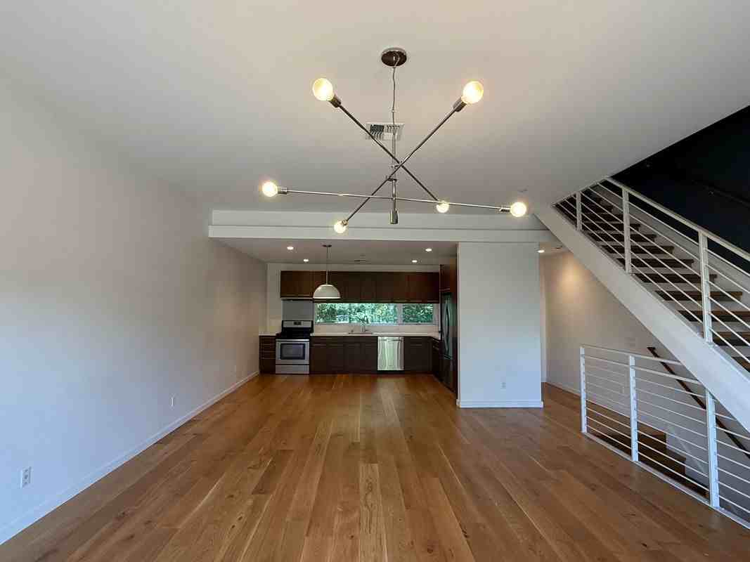 476 Garden St - Photo 6 of 33