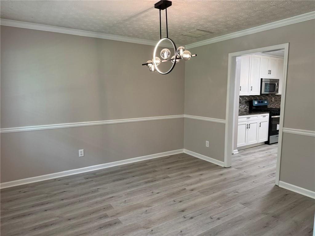 7454 Woody Springs Dr - Photo 4 of 31