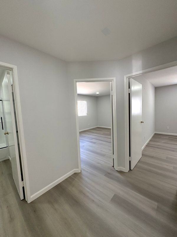 507 N Serrano Ave ##5 - Photo 7 of 16