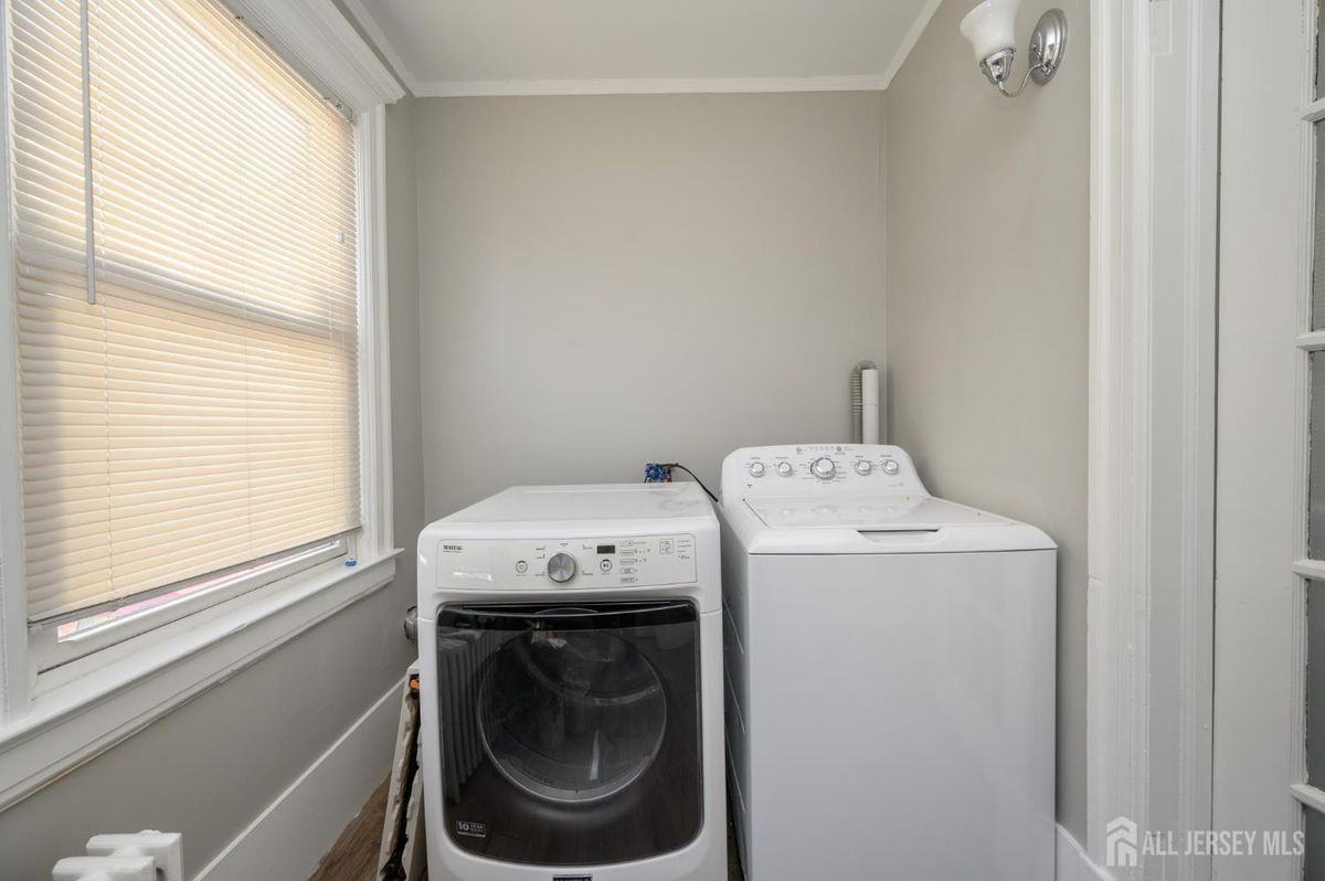 309 Augusta St ##B - Photo 4 of 21