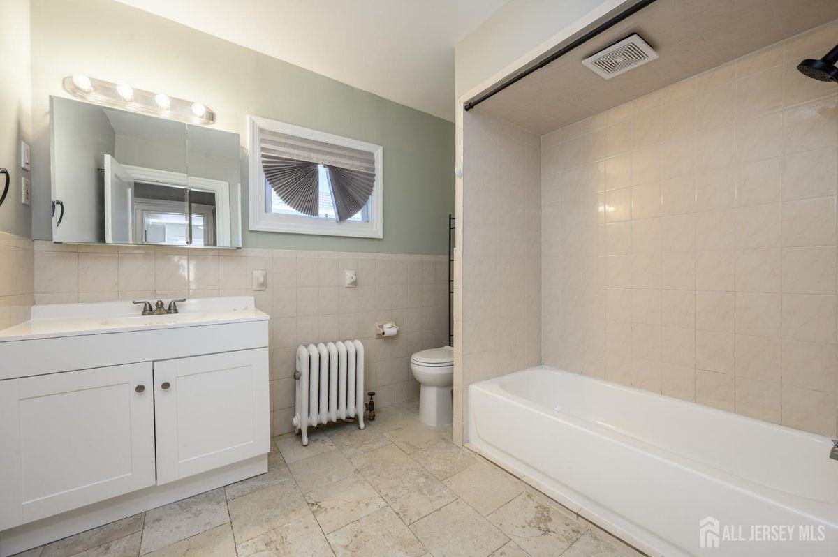 309 Augusta St ##B - Photo 6 of 21