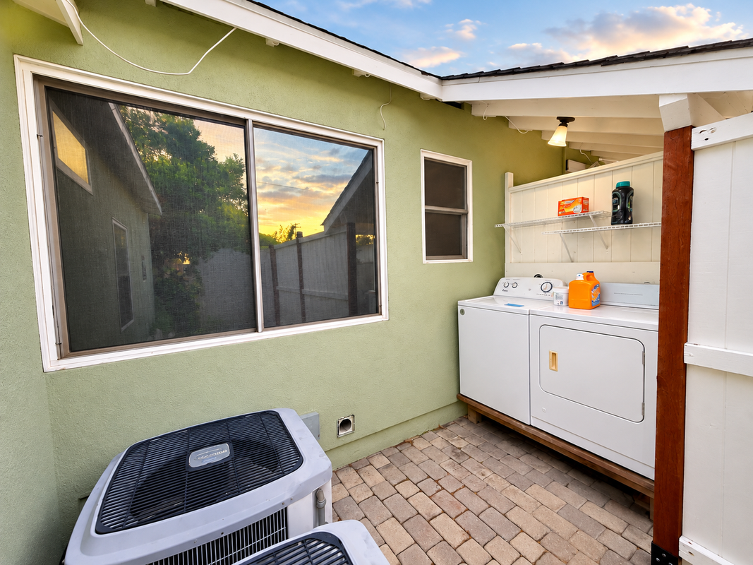2108 W Valencia Dr - Photo 7 of 7