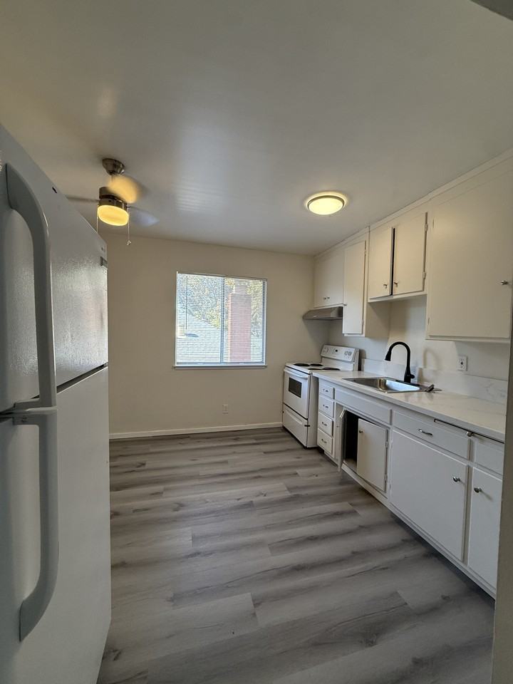 1514 V Street - Photo 2 of 8