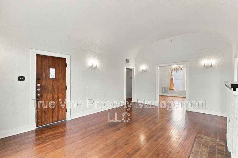 1446 Fulton Ave - Photo 6 of 39