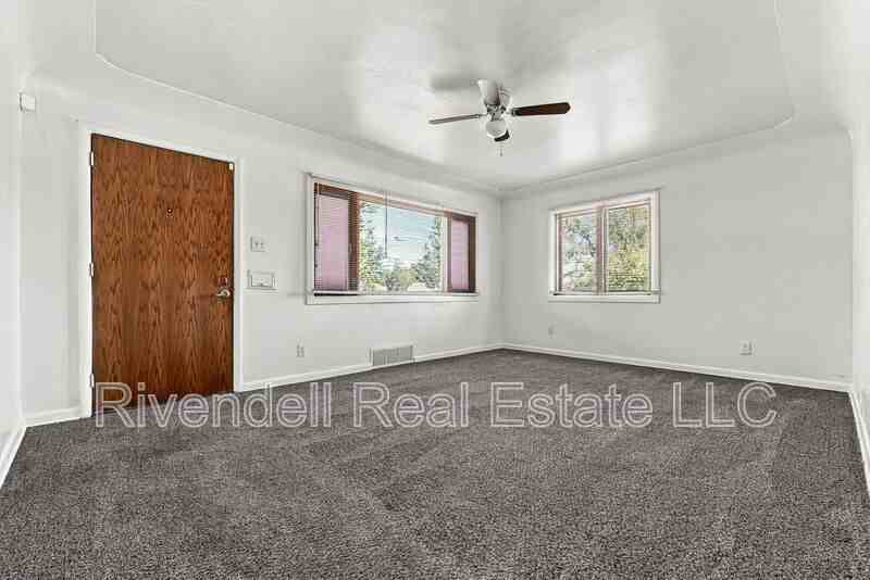 3333 Krameria St - Photo 4 of 13