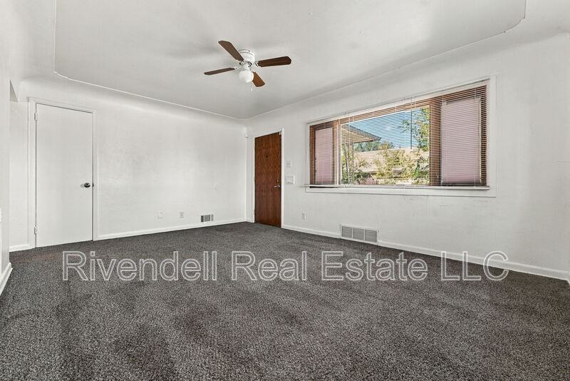3333 Krameria St - Photo 5 of 13