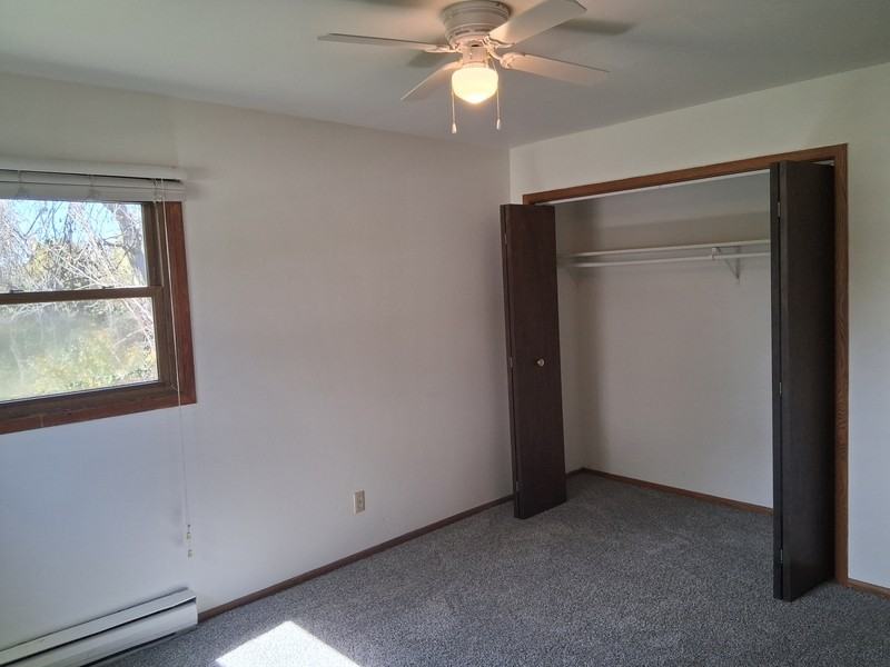 522 Linde Ln - Photo 7 of 15