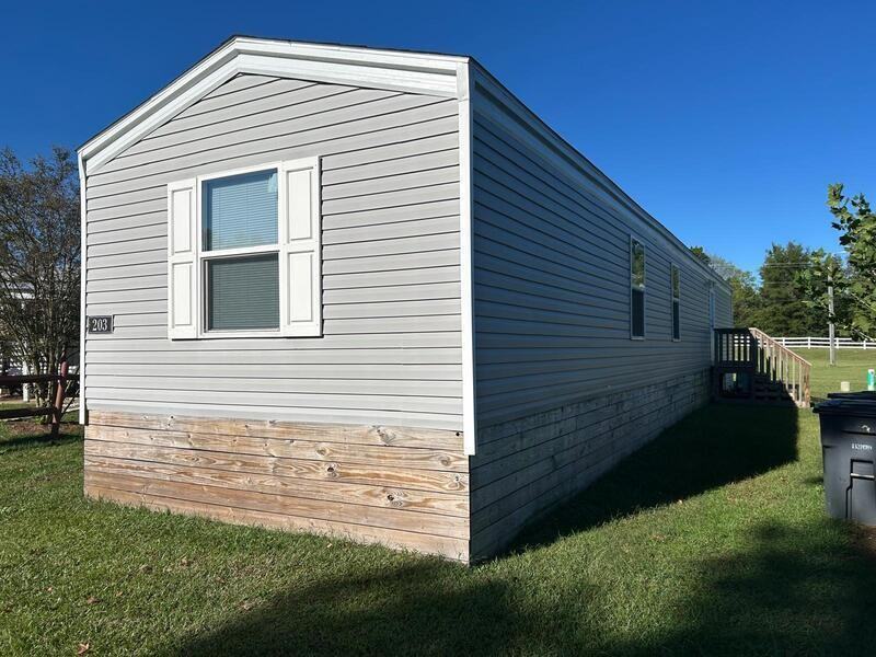 203 S King Charles Ct - Photo 2 of 7