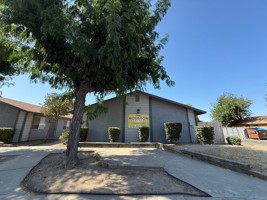 featured image of 709 E Houston Ave