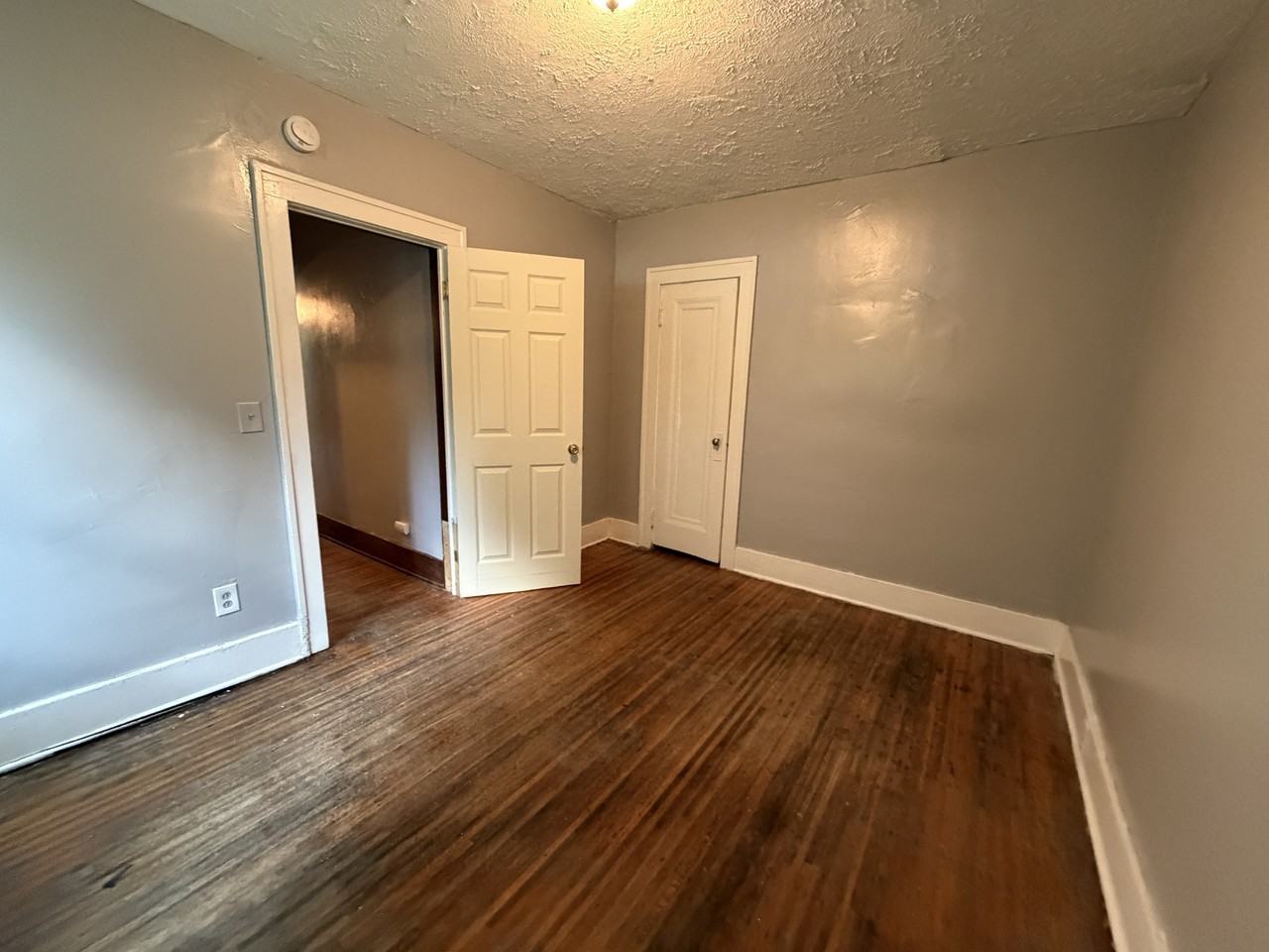 884 Bay Street - Photo 2 of 17
