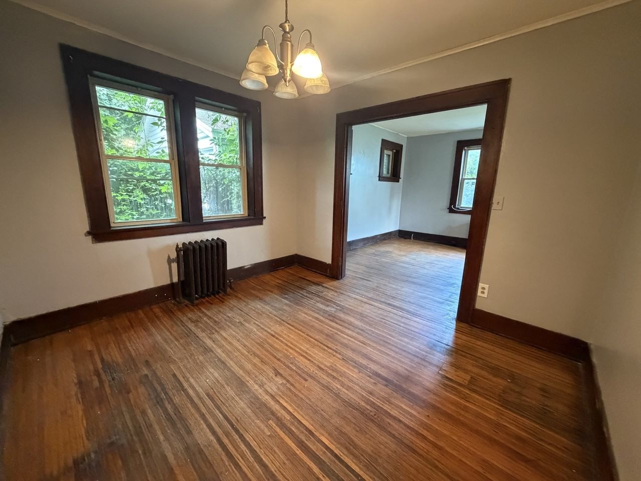 884 Bay Street - Photo 5 of 17