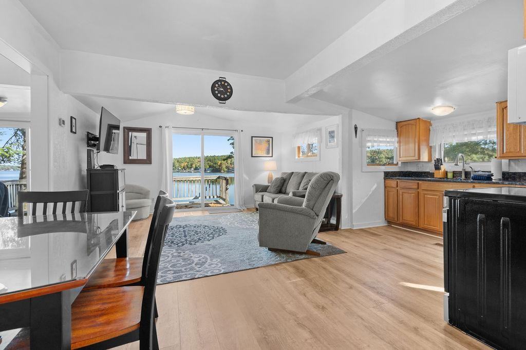 66 Dolby Rd - Photo 6 of 41
