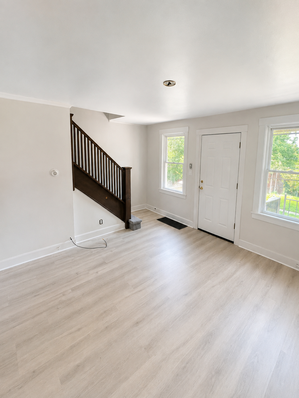 376 Ohio Ave - Photo 3 of 8
