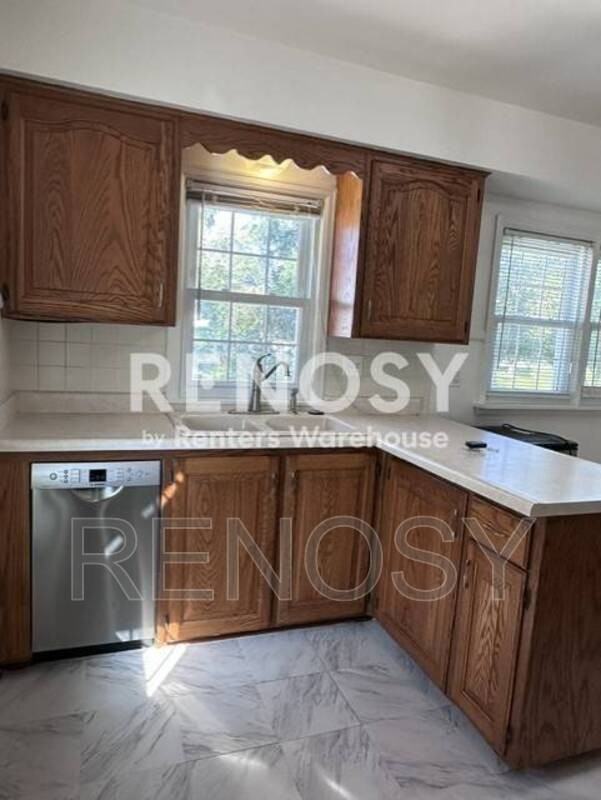 5711 Allison Ave - Photo 6 of 16