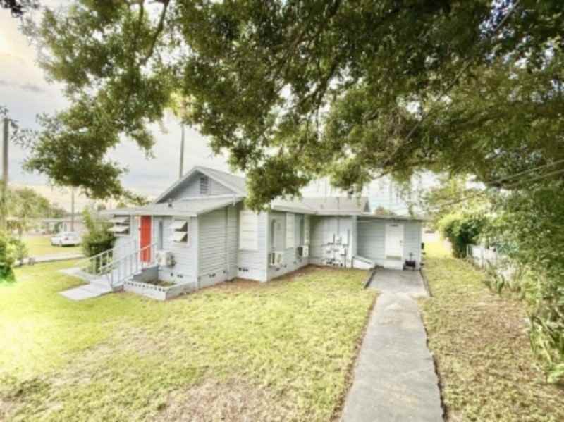 4091 58th Ave N - Photo 5 of 28