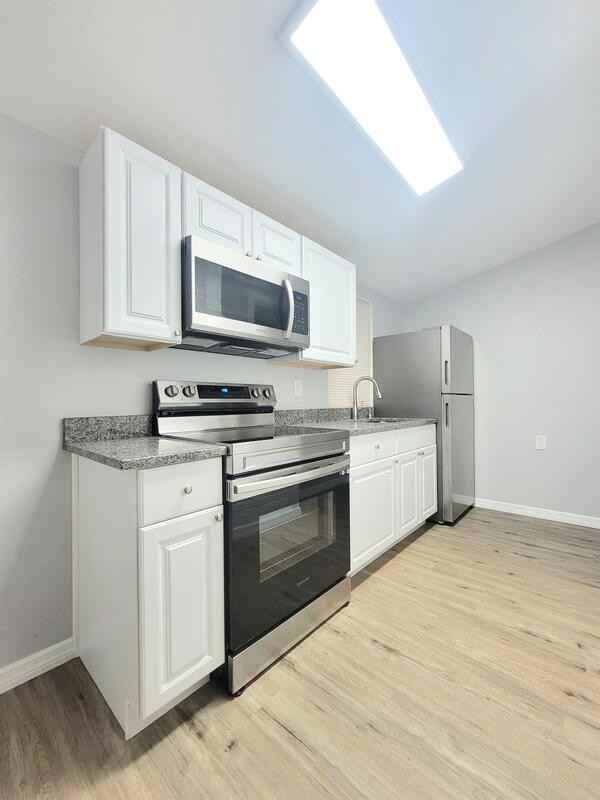 4091 58th Ave N - Photo 6 of 28