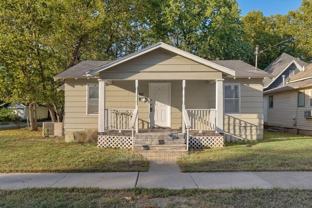 611 W Calhoun St - Photo 1 of 1