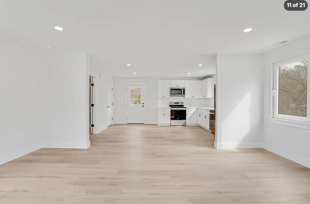 1618 Sigmon St - Photo 3 of 11