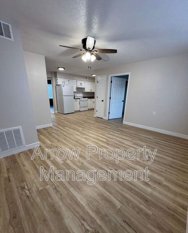 1013 14th St - Photo 2 of 10