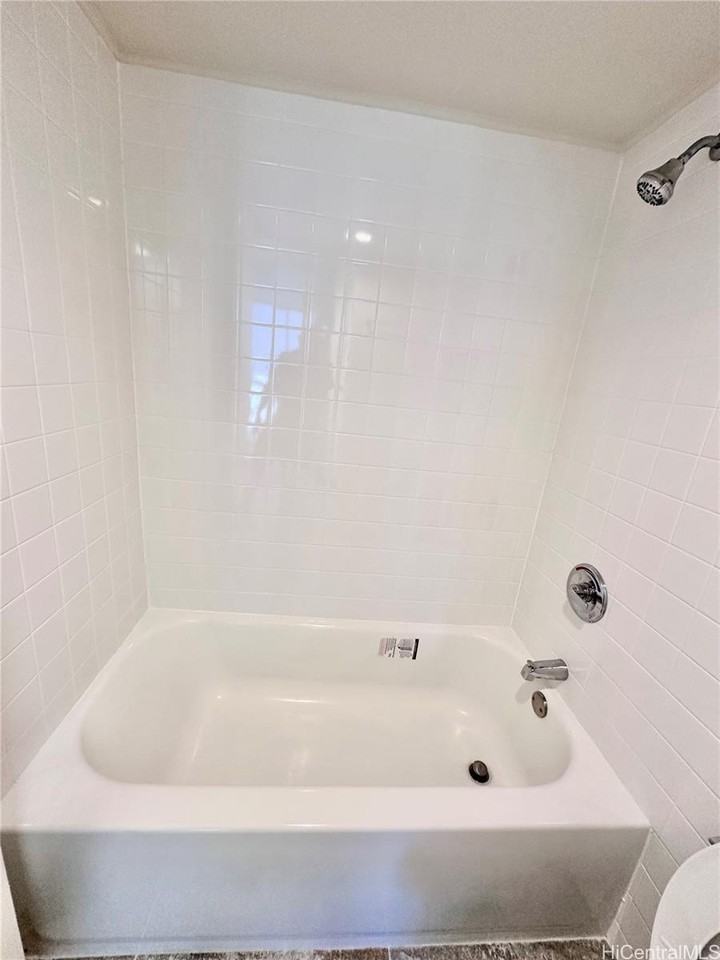 930 Kaheka St #503 - Photo 5 of 13