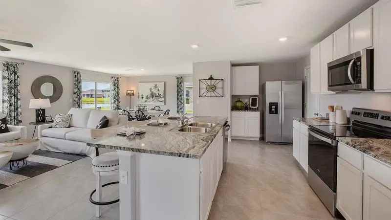 10215 Charlotte Dr - Photo 3 of 18