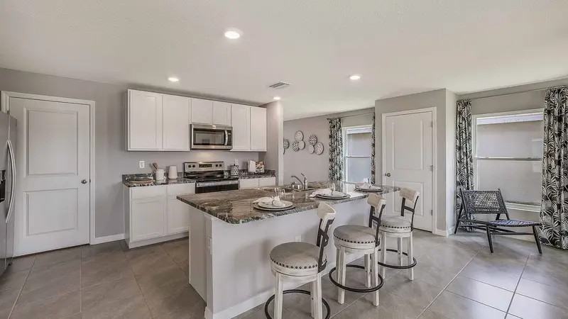 10215 Charlotte Dr - Photo 4 of 18