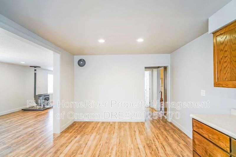 32125 Hinman Rd - Photo 5 of 28