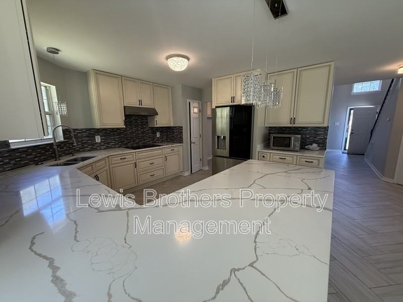 3209 Purvis Rd - Photo 6 of 29