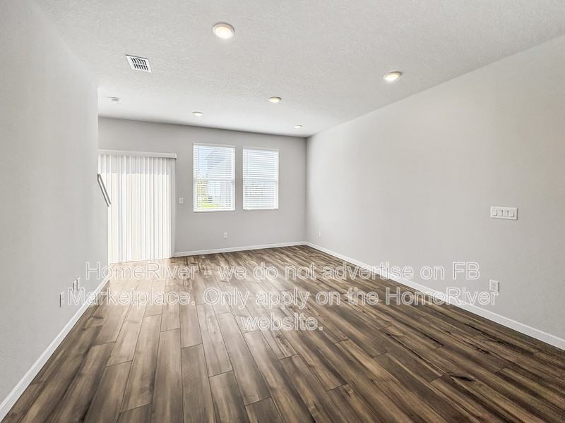 218 Brazil Nut Cir - Photo 3 of 24