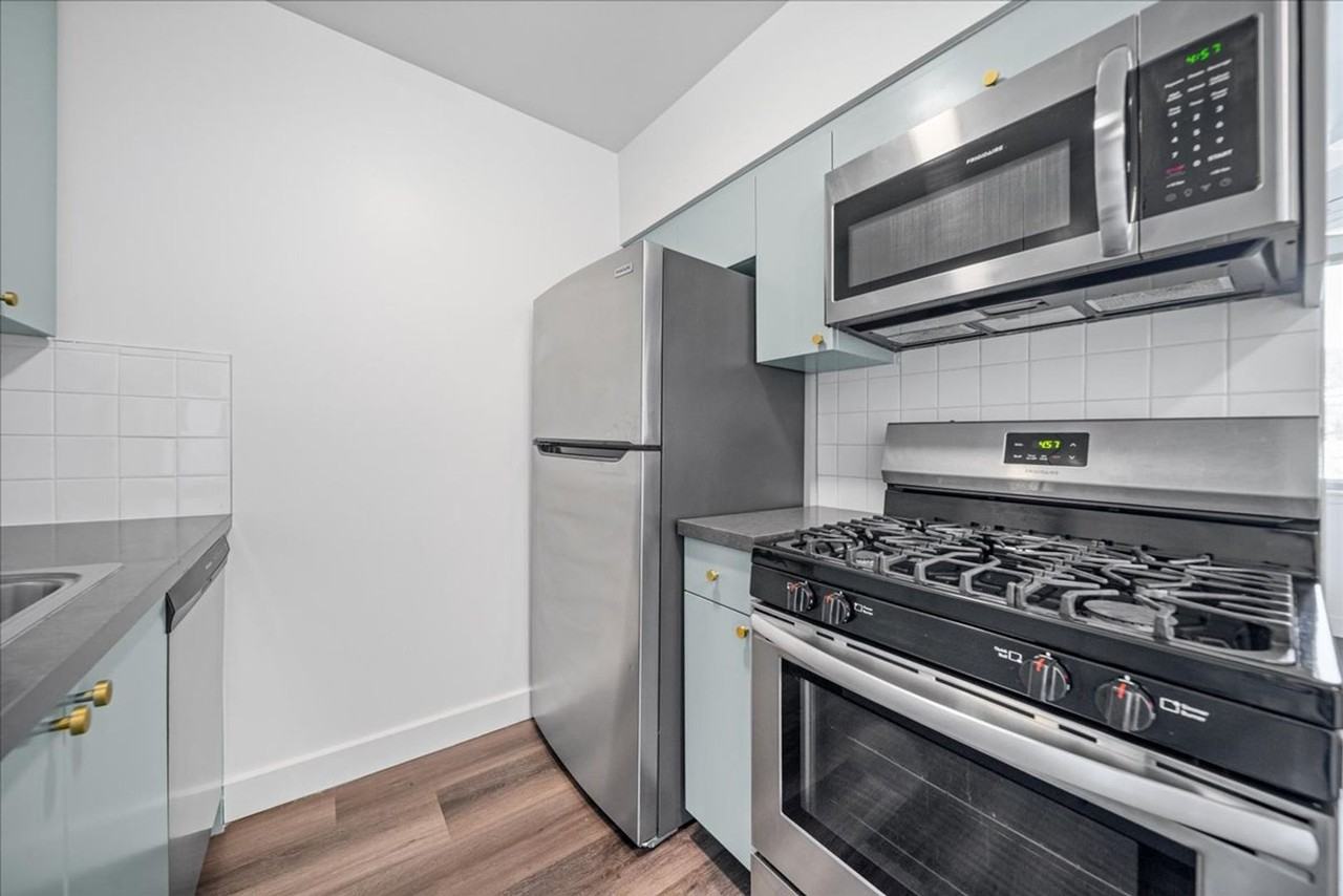 2736 Pomeroy Ave - Photo 4 of 13