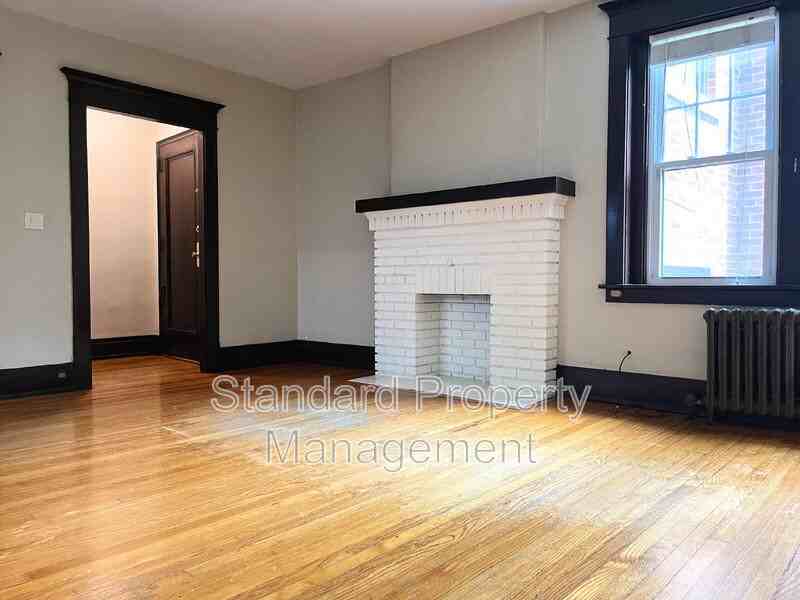 196 Crescent Ave #16D - Photo 2 of 7