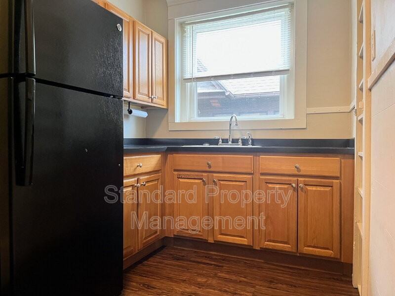 196 Crescent Ave #16D - Photo 5 of 7
