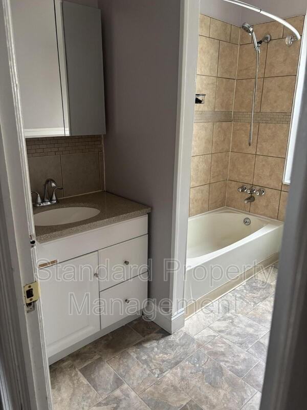 53 Robie St #3 - Photo 5 of 6