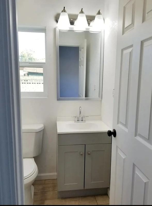 136 T St #B - Photo 4 of 6