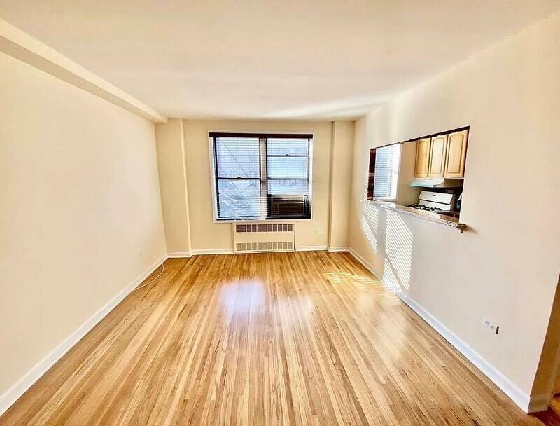 7423 Ridge Blvd #4F - Photo 2 of 12