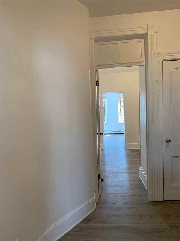 50 Bright St #3L - Photo 4 of 12