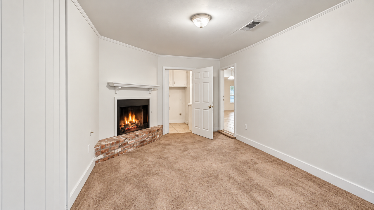 1735 Southland Ct - Photo 4 of 11