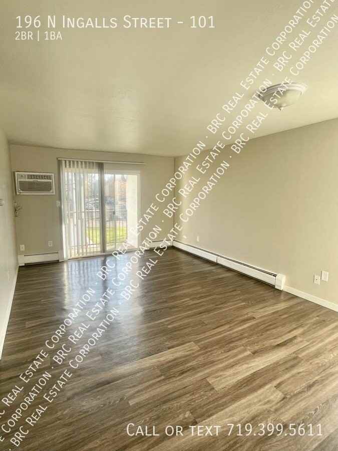 ELK MOUNTAIN APARTMENTS - Photo 3 of 7