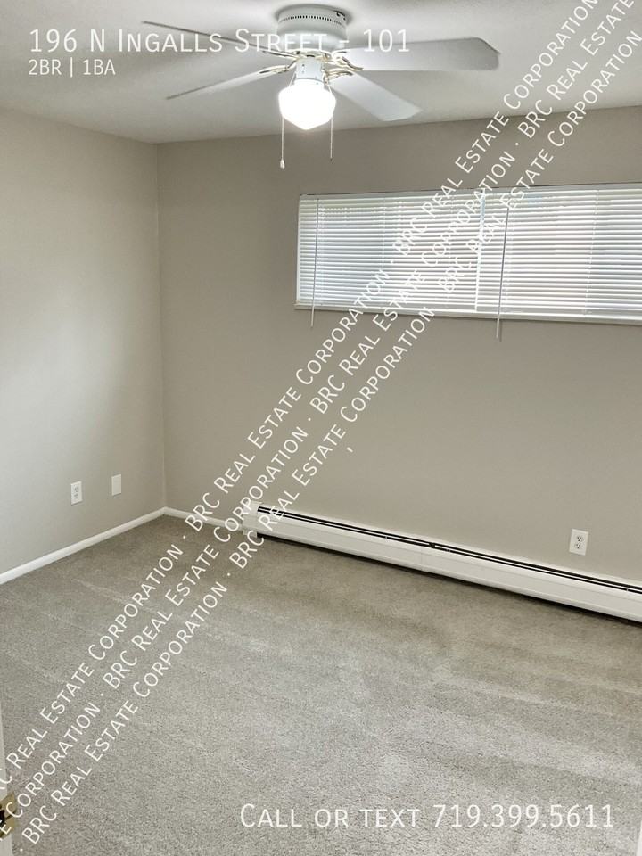 ELK MOUNTAIN APARTMENTS - Photo 6 of 7