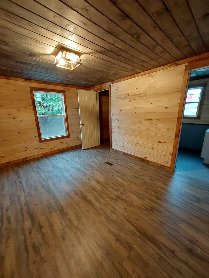 917 Caroline Rd - Photo 5 of 17