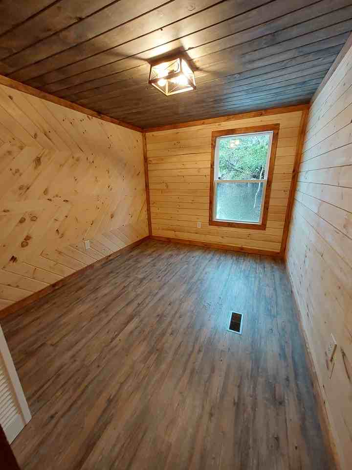 917 Caroline Rd - Photo 7 of 17