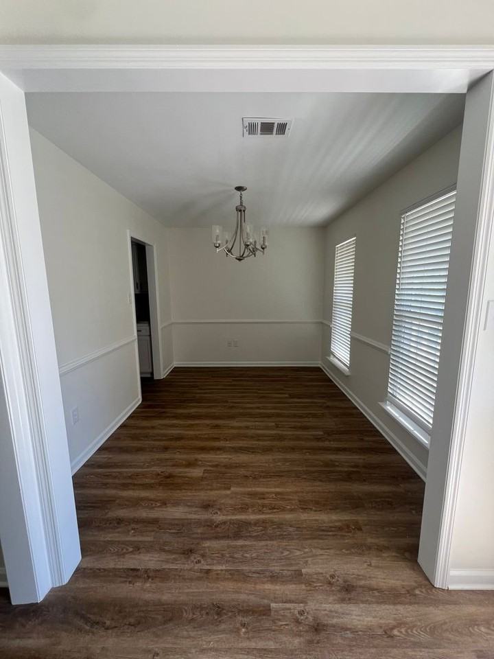 4211 Fairfield Cir - Photo 6 of 40