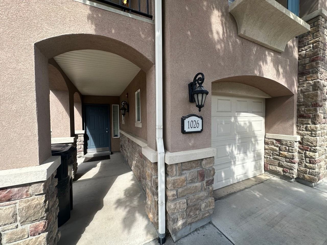 1026 W 70 N - Photo 5 of 36