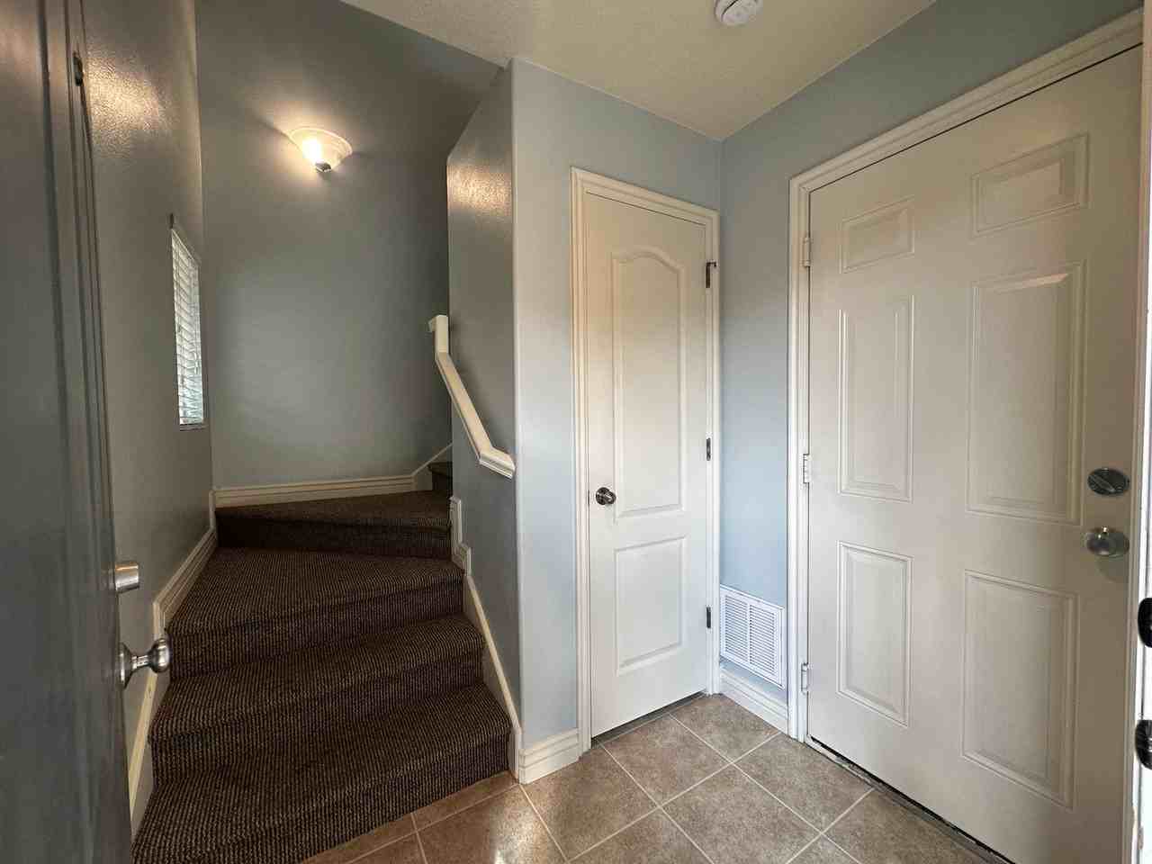 1026 W 70 N - Photo 7 of 36