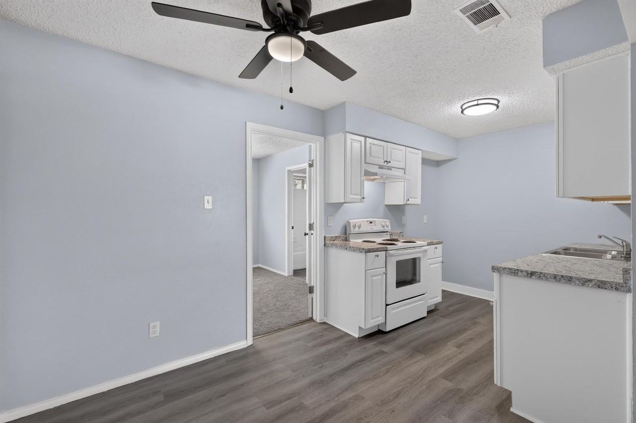 1236 Misty Ln - Photo 5 of 25