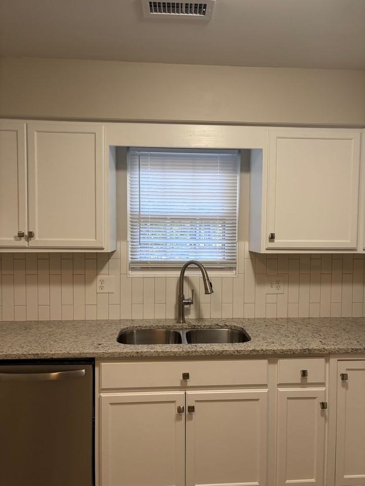 5312 Grovewood Pl - Photo 5 of 20