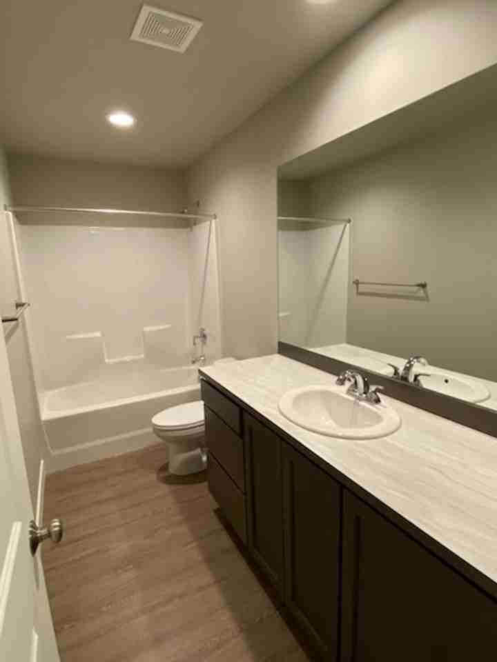 1091 S Newberry Ln - Photo 7 of 18