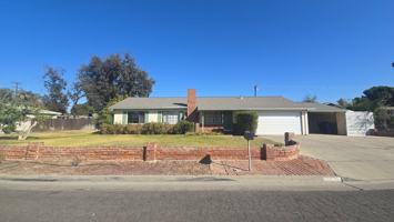 featured image of 2071 Short Dr